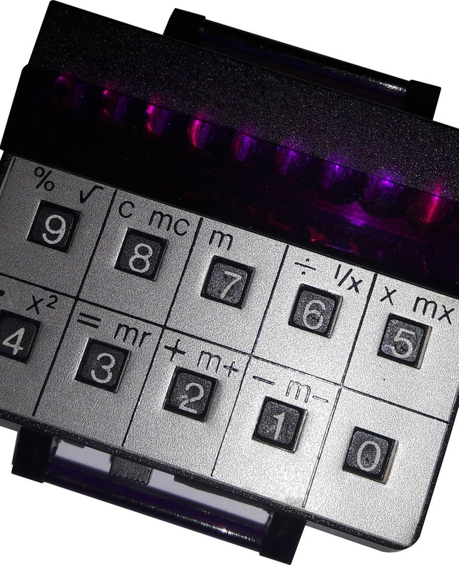 Image of Sinclair Instrument Wrist Calculator, February 1977